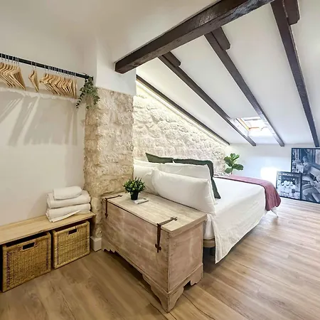 La Buhardilla Del Mercado Ubicacion E Historia Apartment